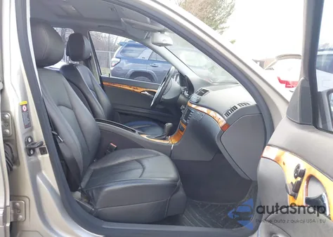 2006 Mercedes-Benz E 350 4Matic z USA, uszkodzony, nr VIN WDBUF87J06X207807